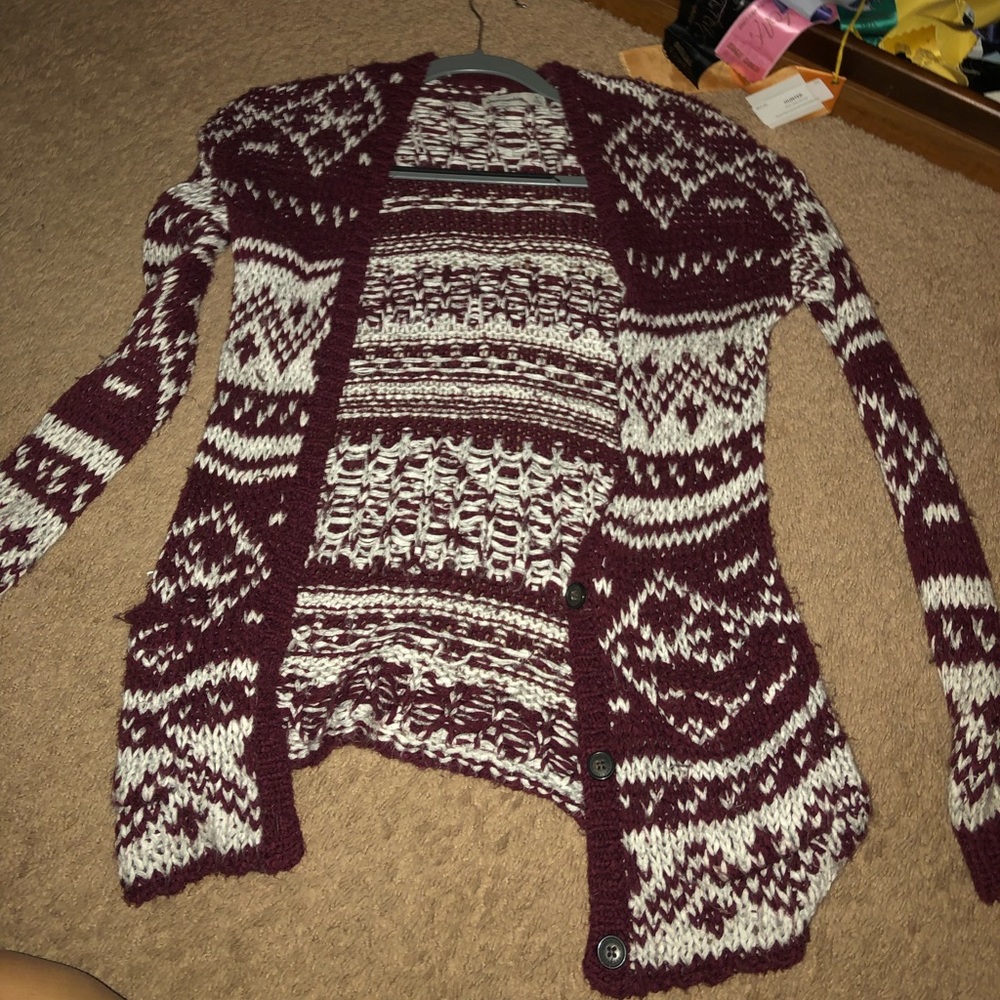 BURGUNDY CARDIGAN